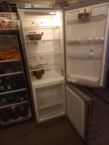 məişət texnikası: İşlənmiş 2 qapılı Samsung Soyuducu Satılır, rəng - Gümüşü, Dolab içi — 6