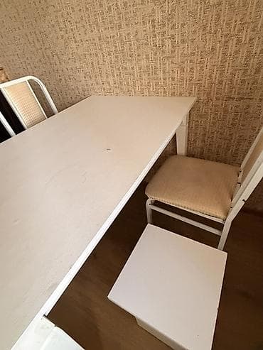 Ağ yemək dəsti – masa, 2 stul və 4 taburet - Komlekt: 1 ədəd