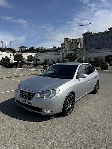 audi a5: Hyundai Elantra sedan – gümüş rəngdə, kompakta yaxın ölçülü şəhər və — 4