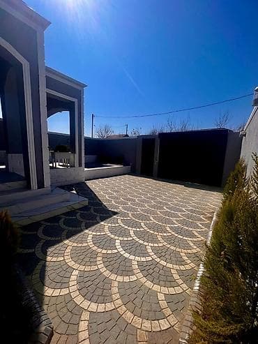 ev və bağ: Satılır: həyətli fərdi ev Xüsusiyyətlər: - Geniş həyət və örtülü — 5