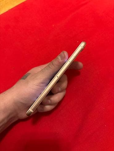 iphone 16 baki: IPhone 8, Qızılı, Barmaq izi — 4