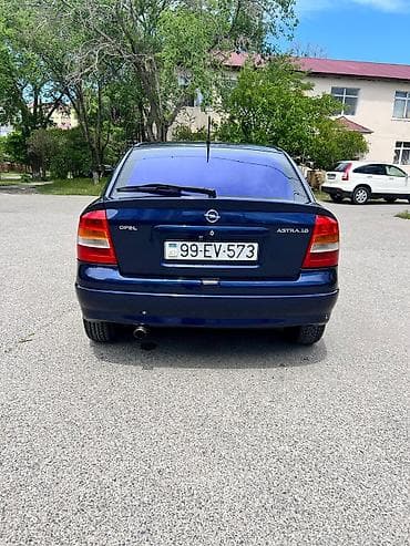 dt 75 traktor satisi: Opel Astra: 1.6 l | Sedan — 4