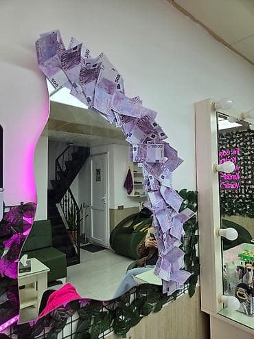 Reklam lövhələri: Ikisi birlikde 80 manat — 2