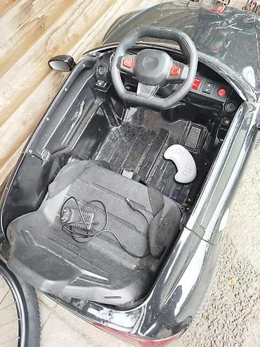 pultlu masin: Uşaq üçün elektrikli mini avtomobil – qara rəng - Korpusu kupe tipli — 2