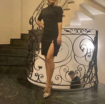 Qara kokteyl donu - Model: dar kəsimli, dizüstü - Rəng: tam qara - lalafo.az -da Qara kokteyl donu - Model: dar kəsimli, dizüstü - Rəng: tam qara -