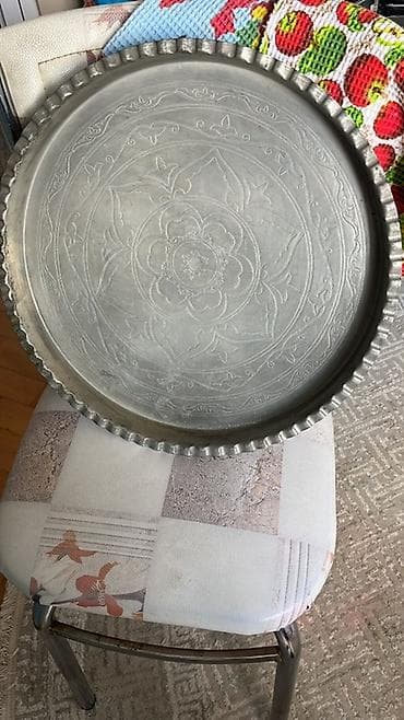 Metall sini/tray - Material: tökmə metal (qalay və ya mis ərintisi