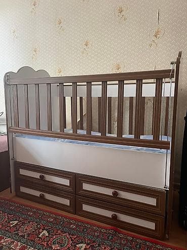 bewik: Oğlan və qız üçün, İşlənmiş, Beşik, Matras ilə, Yellənmə mexanizm ilə — 1