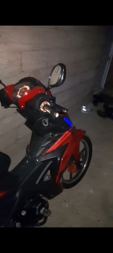 Avtomobil satışı: Moped/motosiklet – skuter tipli, idman üslubunda kuzov - Rəng — 1