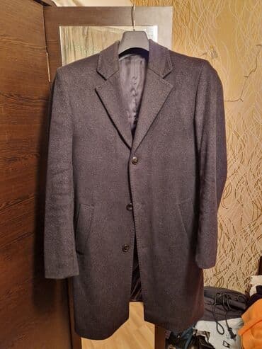 Kişi üçün klassik palto - Rəng: tünd boz/şarcoal - Düz kəsim, dizə