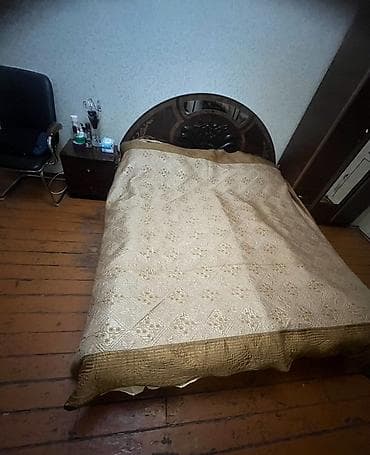 Ev və bağ: Yataq otağı mebel dəsti Tərkibi: - Dördkapılı, aynalı qarderob — 2