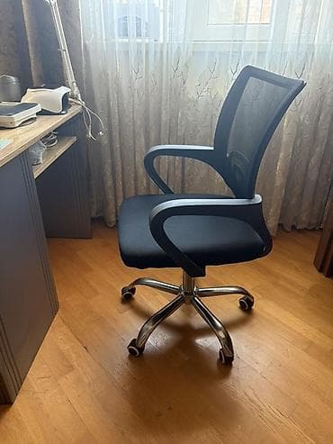 sumqayit mebel: Ofis kreslosu - Rəng: qara - Material: nəfəsalan mesh bel hissəsi və — 2