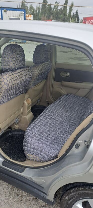 hyundai santa fe 2011: Nissan Tiida sedan - Kuzov: 4 qapılı sedan, gümüşü rəng - Mühərrik — 5