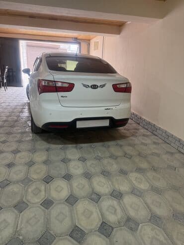 mercedes e 240: Kia Rio sedan - ağ rəng,4qpı,servizdir,bez krasqadır və bərəbər — 10