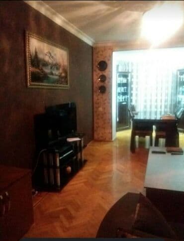 yeni guneslide 5 otaqli evlerin qiymeti: Bakı, 4 otaqlı, Köhnə tikili, m. Gənclik, 105 kv. m — 3