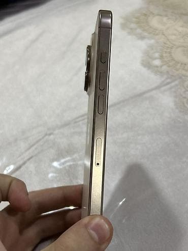 telefon cubuğu: IPhone 16 Pro, 128 GB, Desert Titanium — 4