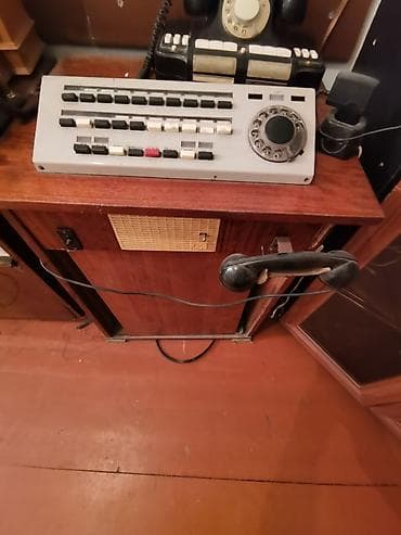 qedimi eşyalar: Qədimi telefonlar. Hər biri 100 manat — 3