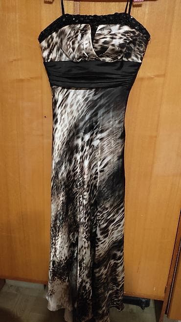 Platye 1-2 raza nadeto, krasivo sidit na figure, knizu klew — 1