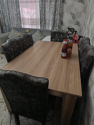 Masa ve oturacaq desti tecili olaraq satilir 280 manata.Masa acilmir — 2