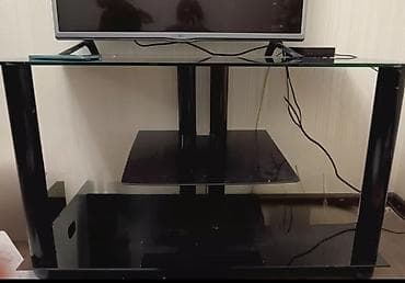 qara dikt: İşlənmiş, Düz TV altlığı, Polkalı, Şüşəli, Türkiyə — 2