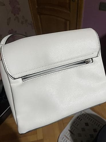 Другие комплектующие: Parfois . Yenidi.1defe ishlenilib. Etiketi üstünde — 2