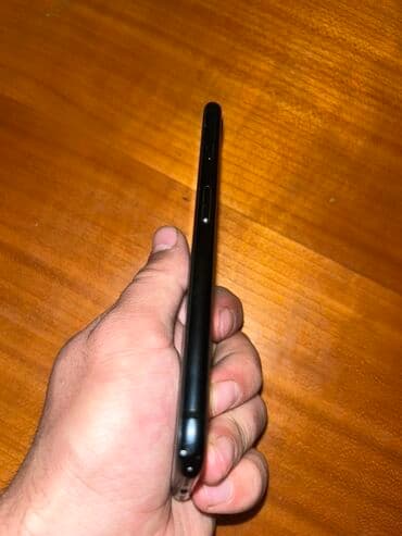 Poco: IPhone SE 2020, 128 GB, Qara, Barmaq izi — 3