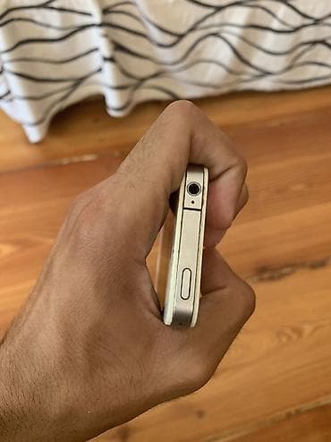 IPhone 4, 32 GB, Ağ, Qırıq — 5