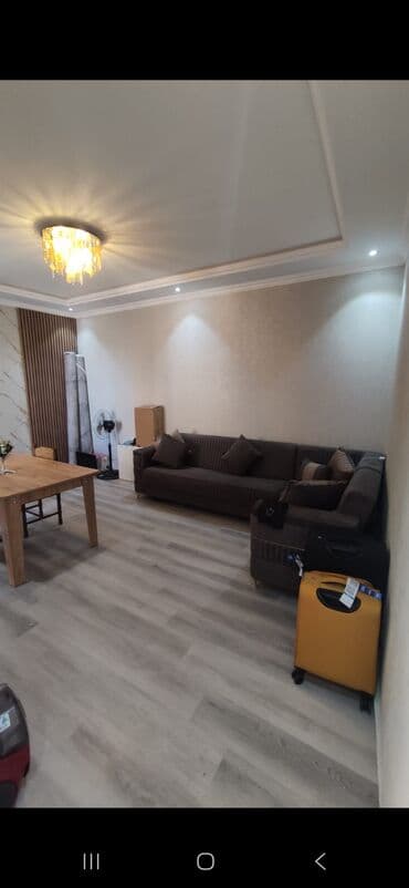 gəncə kirayə obyekt: Salam ev ramana qəsəbə yerleṣir duz meṣenin yaninda orta temir ev — 2