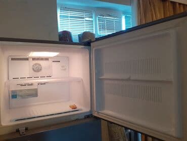 xolodelnik: İşlənmiş 2 qapılı LG Soyuducu Satılır, rəng - Gümüşü, Təkərli — 3