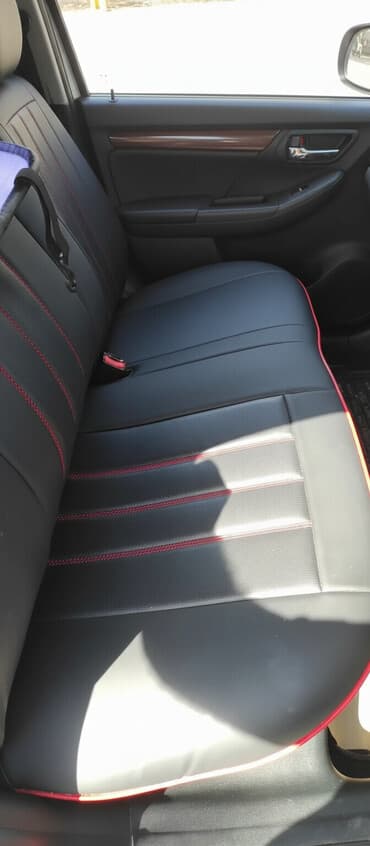 Avtomobil oturacaqları üçün nəzərdə tutulmuş bu çexollar qara