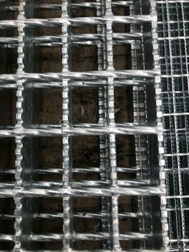 Məhsul: Ayaqaltı qreytinq (proseçka) Təsvir: - Sənaye və