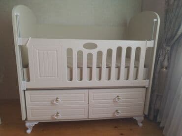 Oğlan və qız üçün, Dördbucaq, Beşik, Dəst ilə, Matras ilə, Yellənmə mexanizmsiz