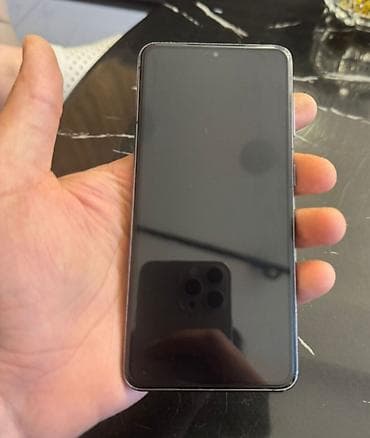 samsung plata: Samsung Galaxy S21, 128 GB, rəng - Boz, Simsiz şarj — 1