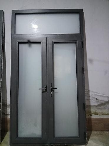 ev qapi: Alüminium çərçivəli ikiqat qapı və üst transom pəncərə 4ədəd+2ədəd — 1
