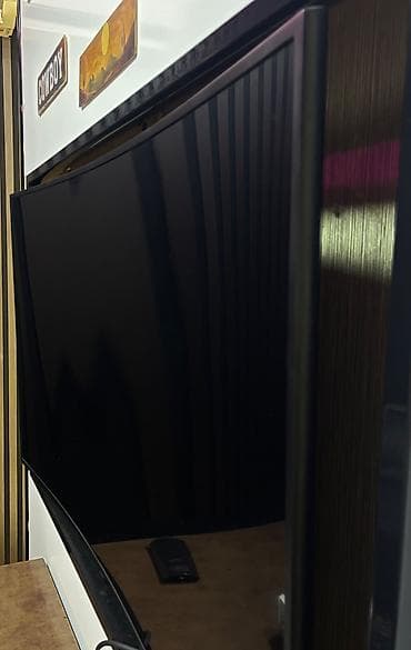 son model tv: İşlənmiş Televizor Samsung 55" 4K (3840x2160), Ünvandan götürmə — 1