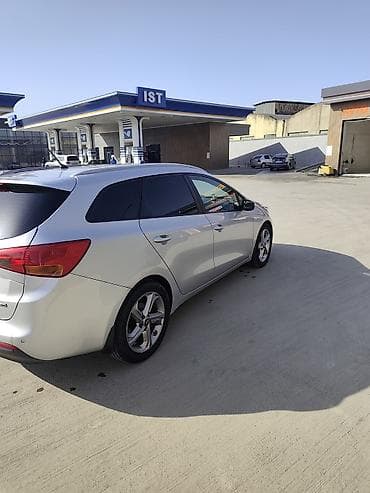 kia ceed motor: Kia cee’d SW (station wagon), gümüşü rəng. - Geniş və funksional — 4