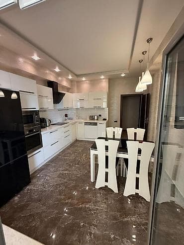 Mənzillər: İcarəyə verilir 3 otaqlı yeni tikili 160 m², Nizami m. Kateqoriya — 3