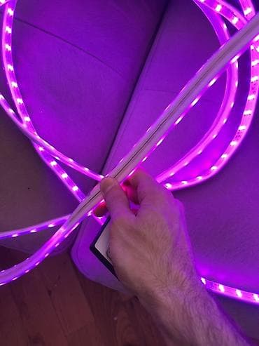 led лента: RGB LED işıq lenti – pultla idarə olunan

8 meter — 2