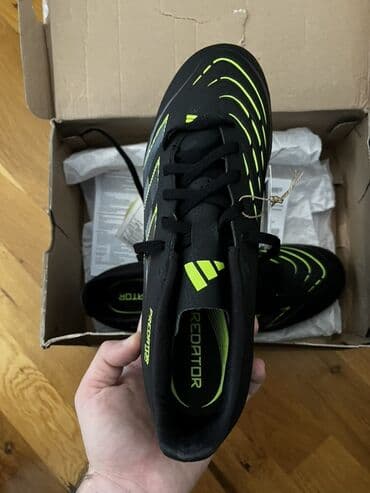 Şahmatlar: Butslar Adidas, Ölçü: 43 — 2