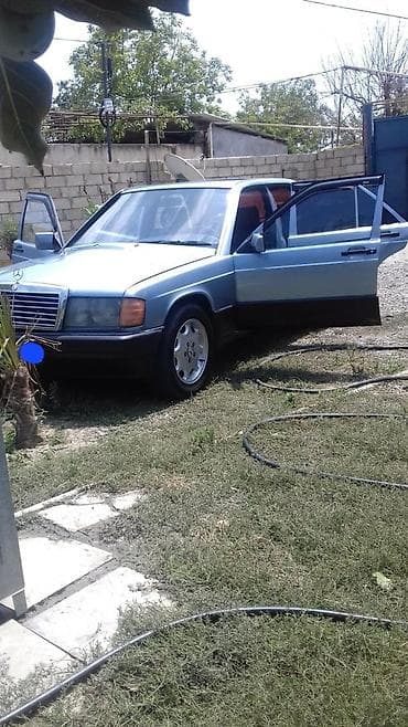 bmw e46 stop: Mercedes-Benz 190 (W201): 0.2 l | 1992 il Sedan — 10