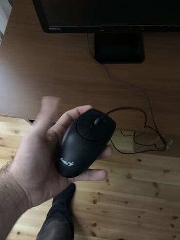 Masaüstü kompüterlər və iş stansiyaları: Salm İdeal vəzyətdədir windows 7dir dəişib 10 etmək lazımdır. Yaddaş — 13