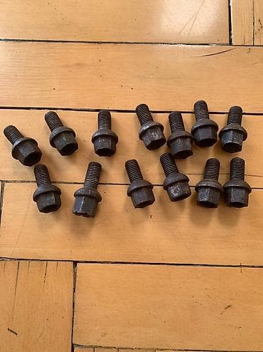 mersedes hisseleri: Mersedesin disklerinin biotlari satilir Her birinin qiymeti bir — 1