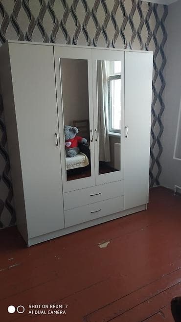 skaflar: 4 Qapi Dolab Sifarisle yigilir. Reng secimleri var. Fabrik — 2