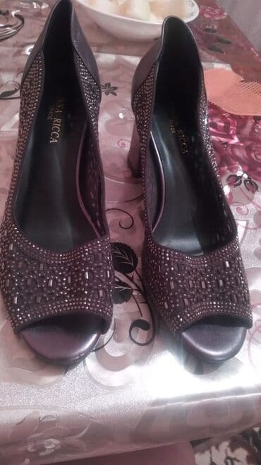 qadin sapaskileri: Məhsulların təsviri: - Dekorativ yataq örtüyü/yastıq dəsti: Şampan — 3