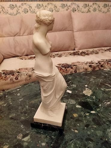 statuya: El işi, Almaniya — 3