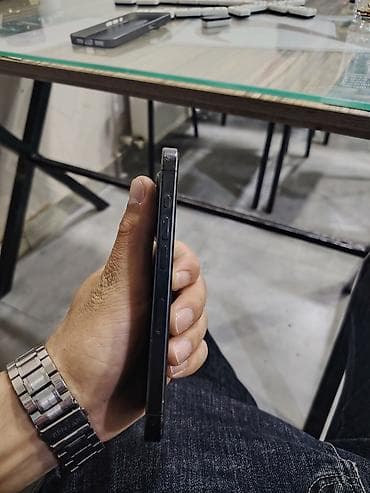 IPhone 15 Pro, 256 ГБ, Черный, Гарантия, С документами, Face ID at lalafo.az IPhone 15 Pro, 256 ГБ, Черный, Гарантия, С документами, Face ID