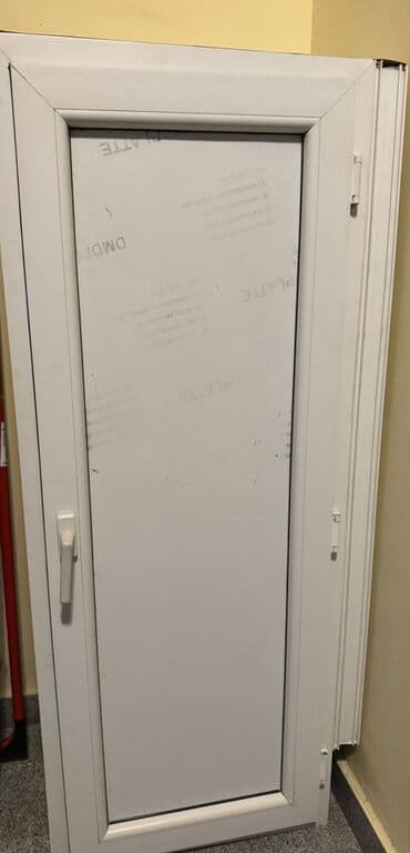 plasdiq qaplar: Kombi aparatı üçün qutu. Yeni kimidir. Salafani belə üstündədir — 3