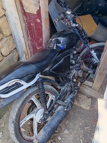 Motonəqliyyat: 80 kubdu otr sur motodu akmlyator usdedi starteri isdeyir sadəcə — 5