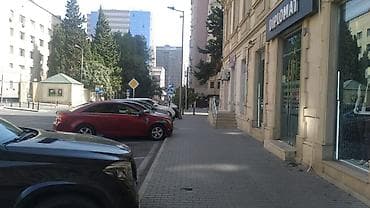 Arendaya obyekt – şəhər mərkəzində, piyada axını yüksək olan küçədə