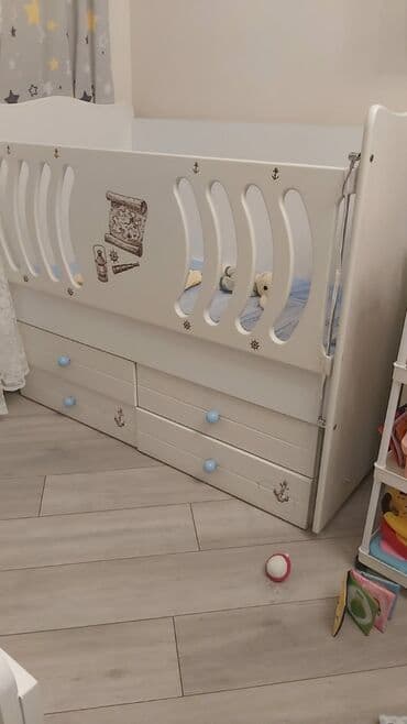 Oğlan və qız üçün, İşlənmiş, Dördbucaq, Beşik, Matras ilə, Yellənmə mexanizm ilə lalafo.az -da Oğlan və qız üçün, İşlənmiş, Dördbucaq, Beşik, Matras ilə, Yellənmə mexanizm ilə