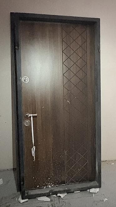 seyf demir qapi: Dəmir qapı dəsti – qutu ilə - Material: möhkəm metal karkas, taxta — 2